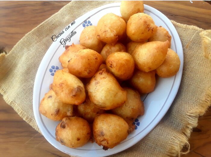 Pettole con baccalà e uvetta