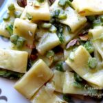 Pasta con asparagi robiola e pistacchi