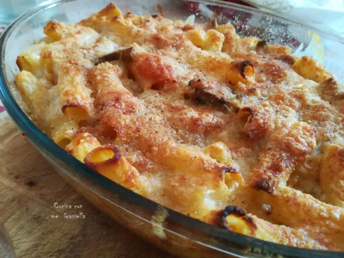 Pasta zucca speck funghi e scamorza affumicata