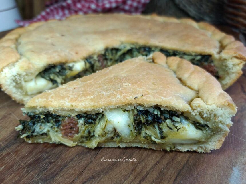 Pizza rustica con cicoria salsiccia e mozzarella
