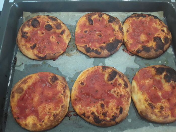 pizzette rosse come quelle del forno