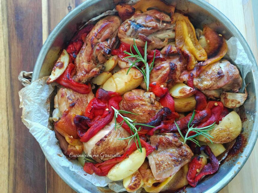 Pollo con patate e peperoni