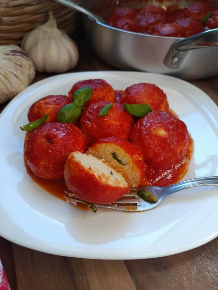 Polpette di ricotta al sugo 