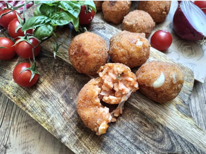Polpette di riso al sugo