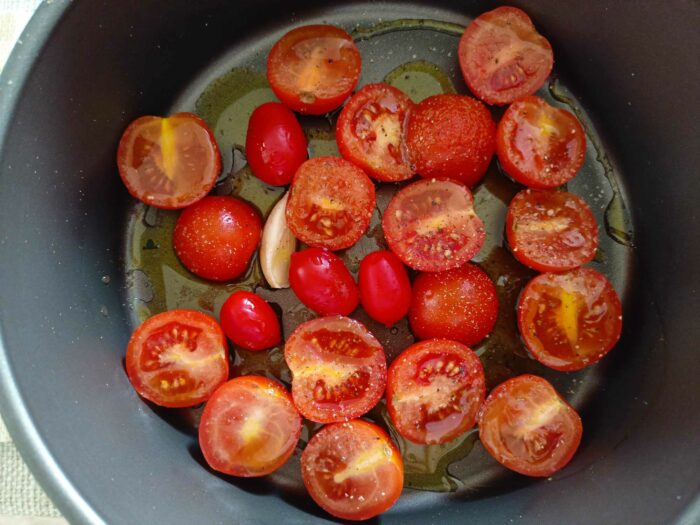 pomodori a metà