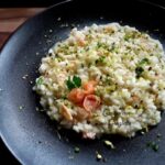 Risotto al salmone con scorza di limone e pistacchi