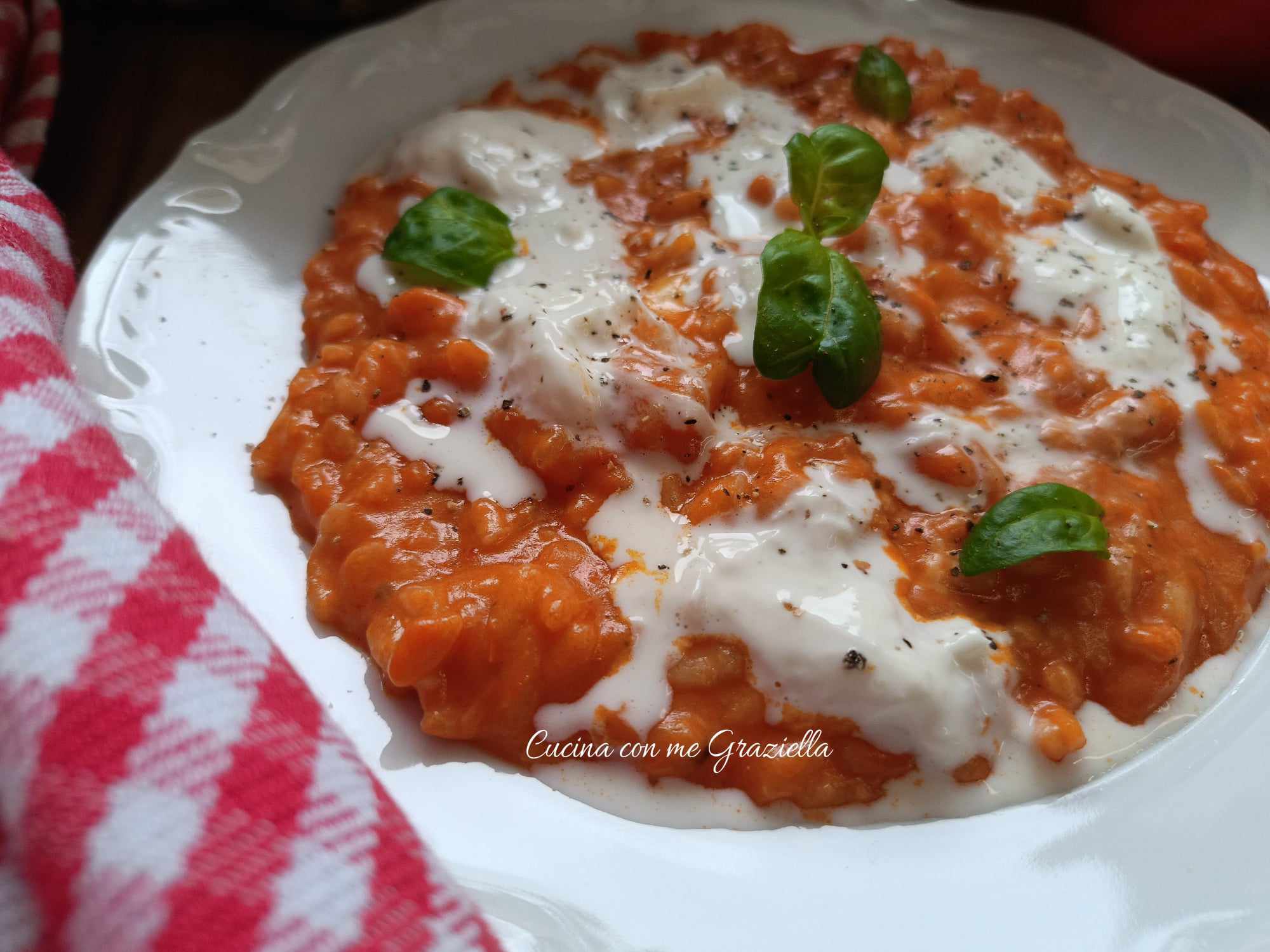Risotto con crema di peperoni e stracciatella