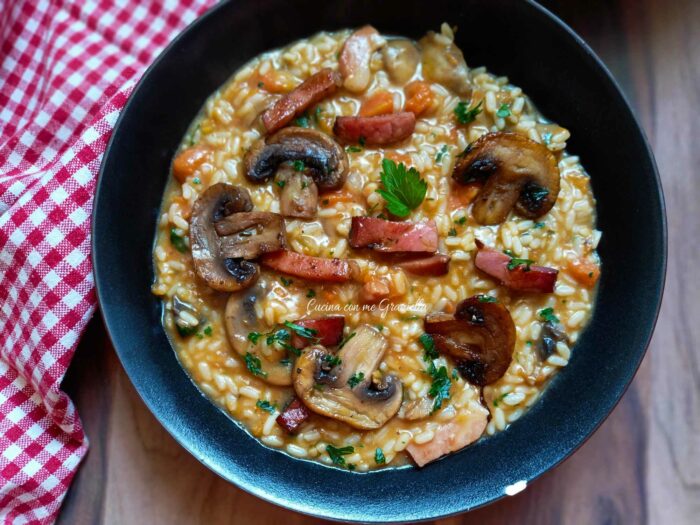 Risotto zucca funghi e speck
