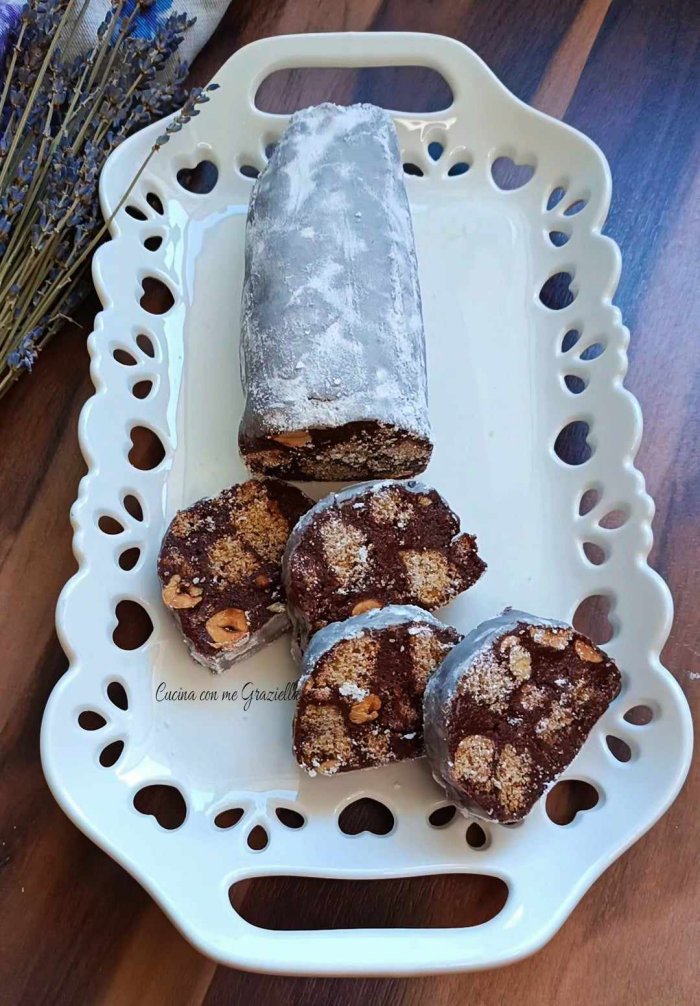 Salame di cioccolato allo yogurt greco 