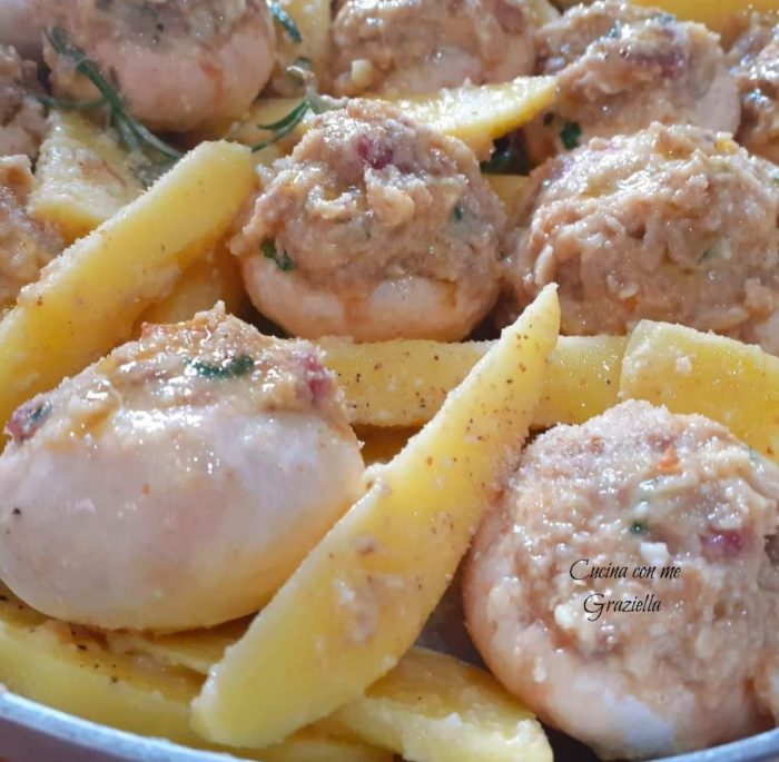 Funghi ripieni con patate al forno crudi