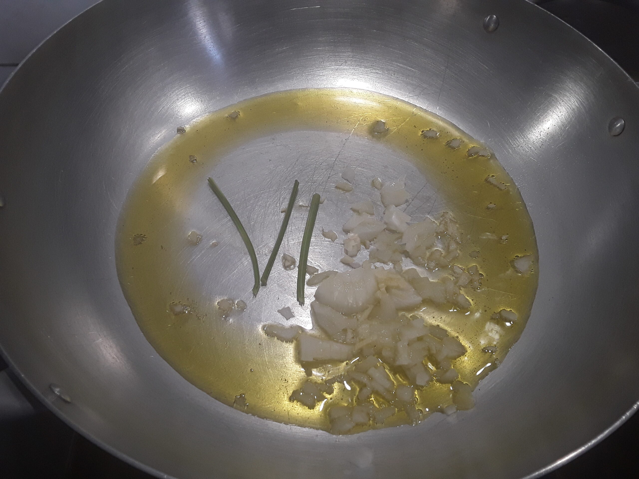 aglio e cipolla stufati in padella