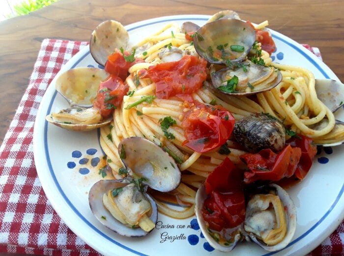 spaghetti alle vongole e pomodorini