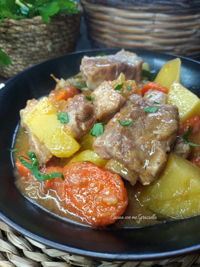 Spezzatino di carne di maiale in umido