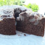 Torta allo yogurt con cioccolato e pere