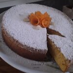 Torta di carote e mandorle senza burro senza latte e senza olio