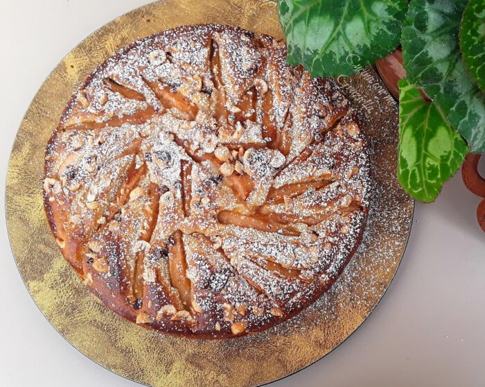 Torta pere e nocciole