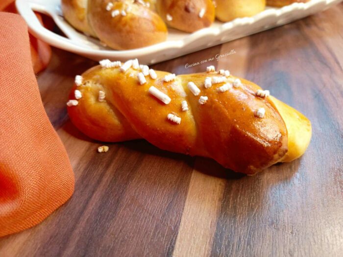 Treccine soffici allo yogurt