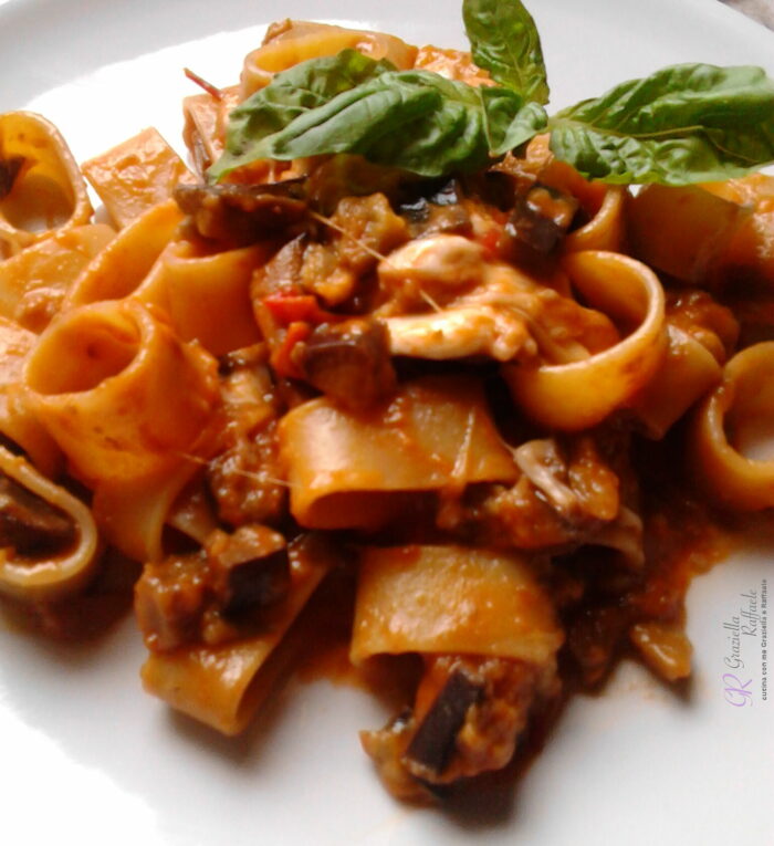 Calamarata con melanzane