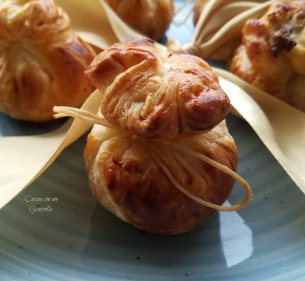 fagottini di pasta sfoglia ripieni