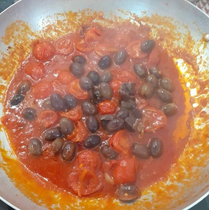 Cottura sugo con le olive