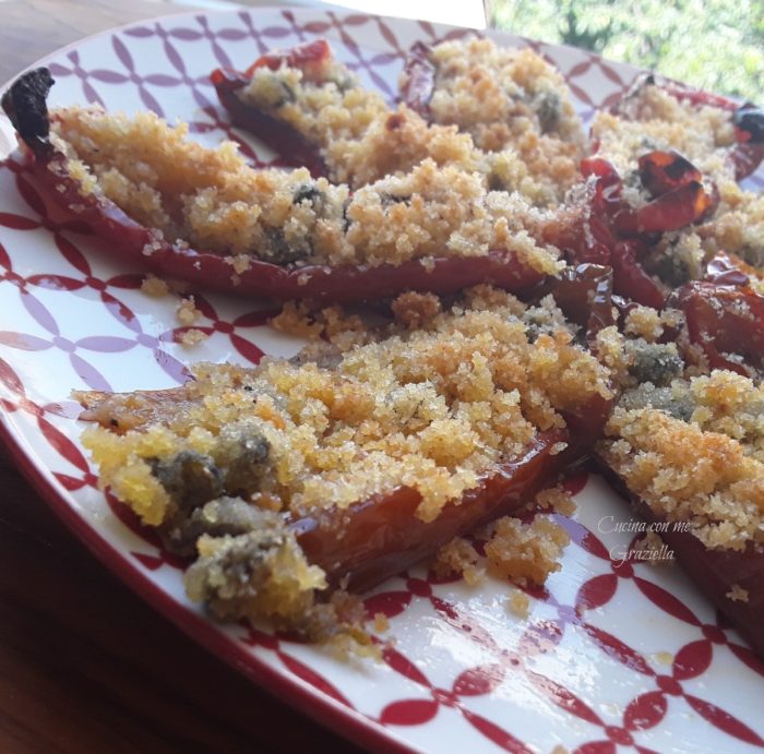 Peperoni gratinati al forno