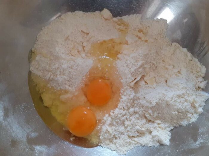 farina burro e uova