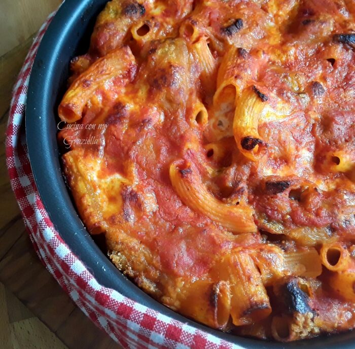 Pasta al forno con carciofi fritti in pastella