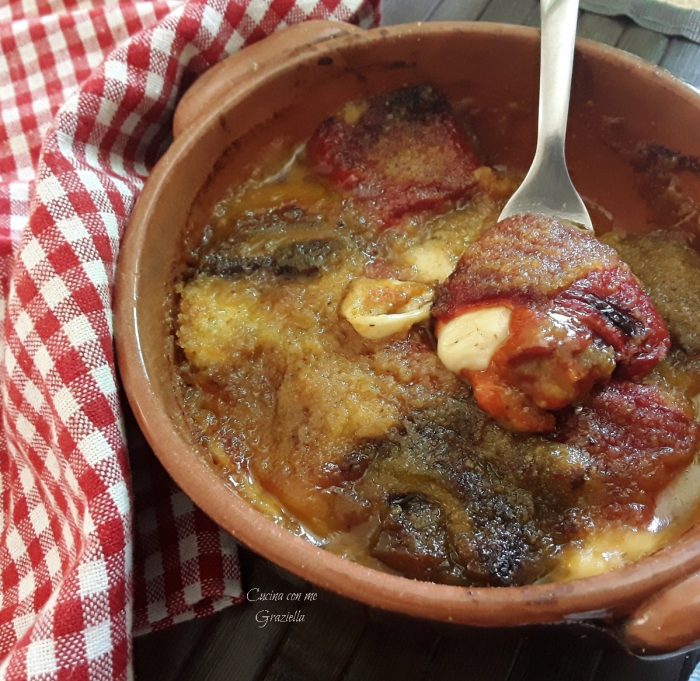 Involtini di peperoni con mozzarella al forno 