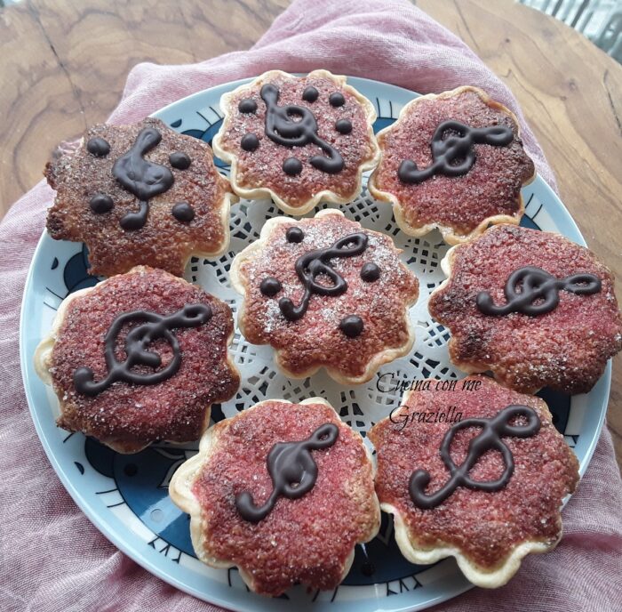 Bocconotti pugliesi con pasta di mandorle