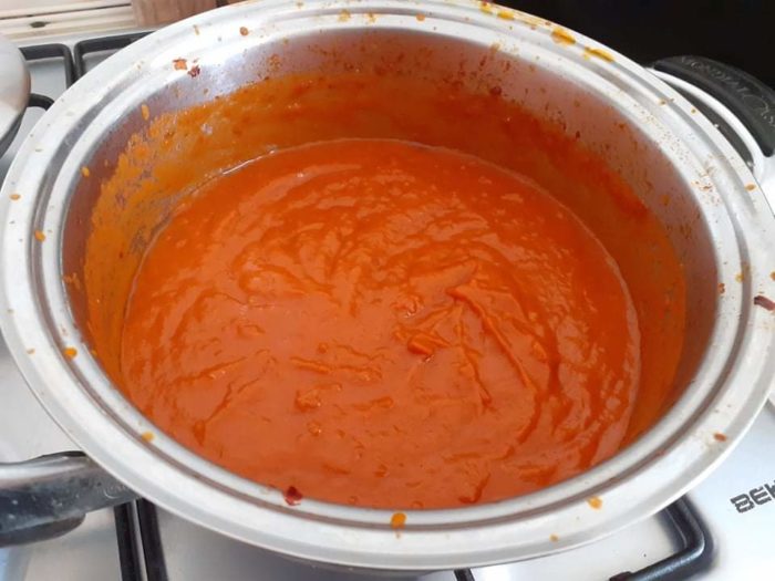 conserva di pomodori piccante cotta