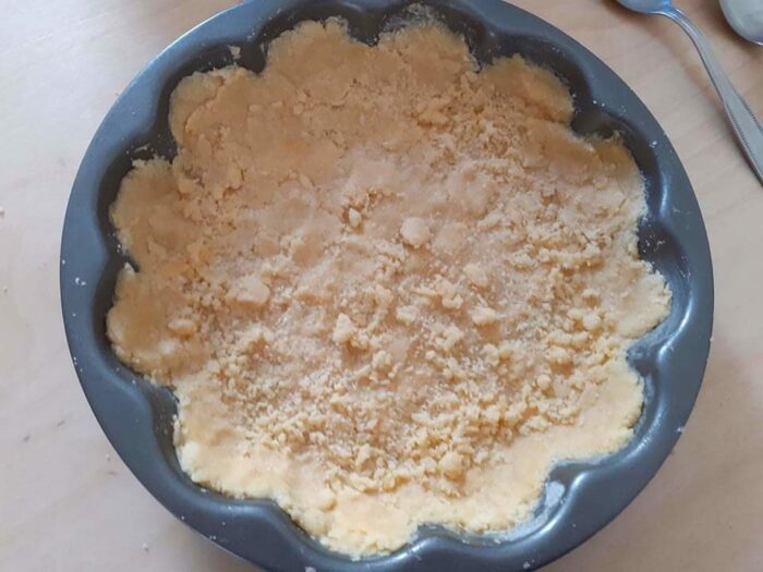 sbriciolata stampo cruda