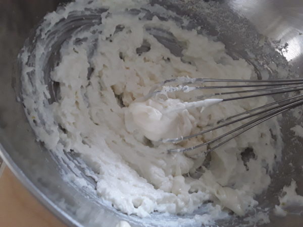 ricotta zucchero e  cocco