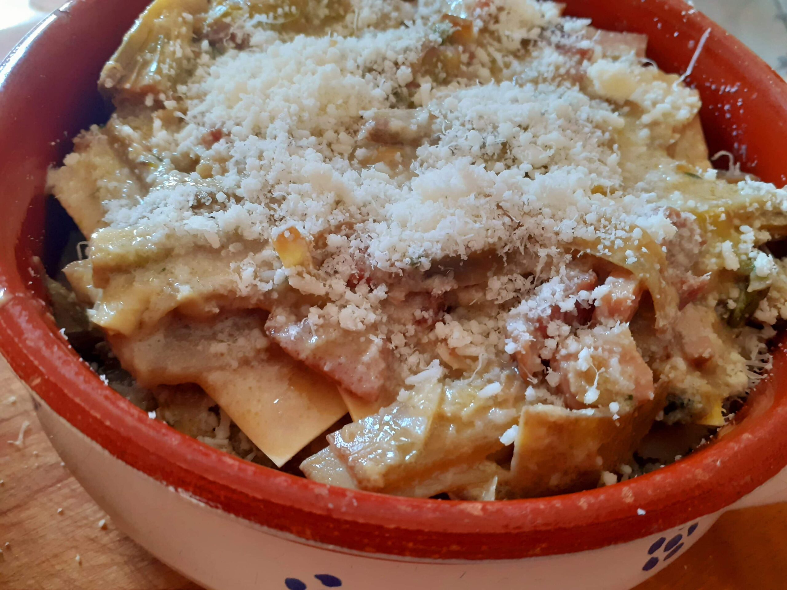 carciofi e lasagne in tegame