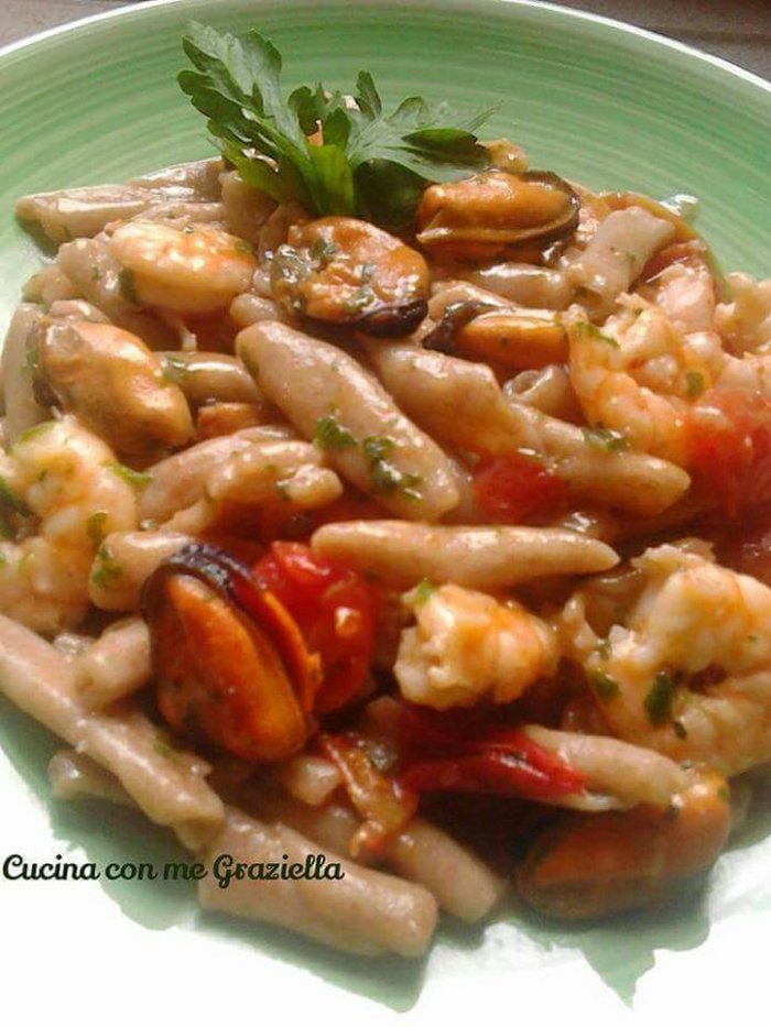 strozzapreti cozze e gamberi strozzapreti cozze e gamberi