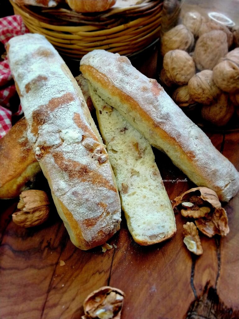 Filoncini di pane alle noci 
