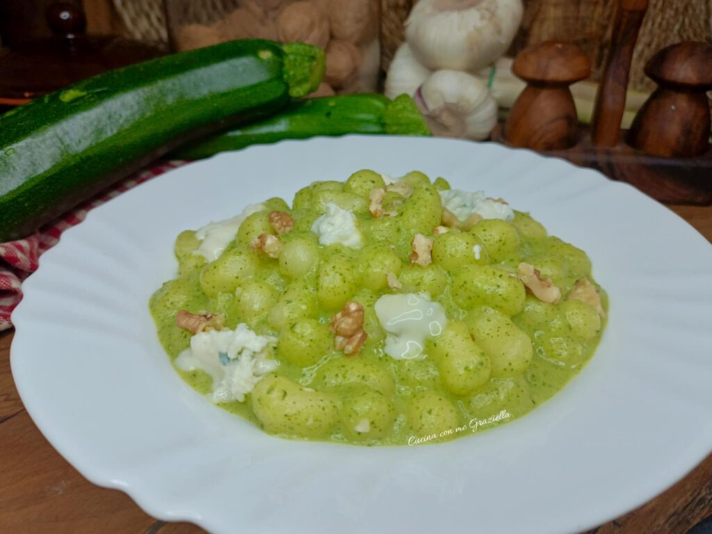 Gnocchetti con crema di zucchine e gorgonzola