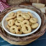 Tarallini al parmigiano senza bollitura