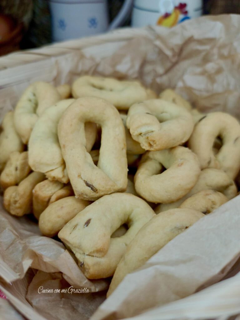 Tarallini pugliesi friggitrice senza bollitura 