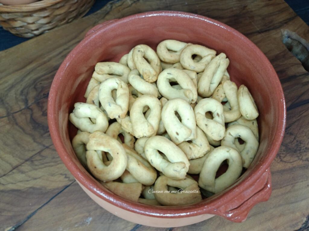 Tarallini pugliesi friggitrice senza bollitura