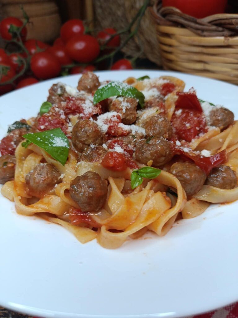 Pasta con le polpettine in friggitrice ad aria