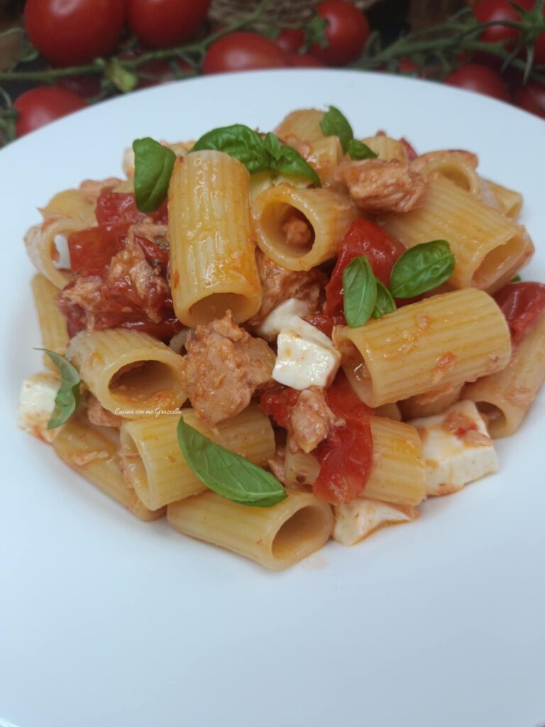 Pasta fredda pomodori al forno tonno primo sale Pasta fredda pomodori al forno tonno primo sale