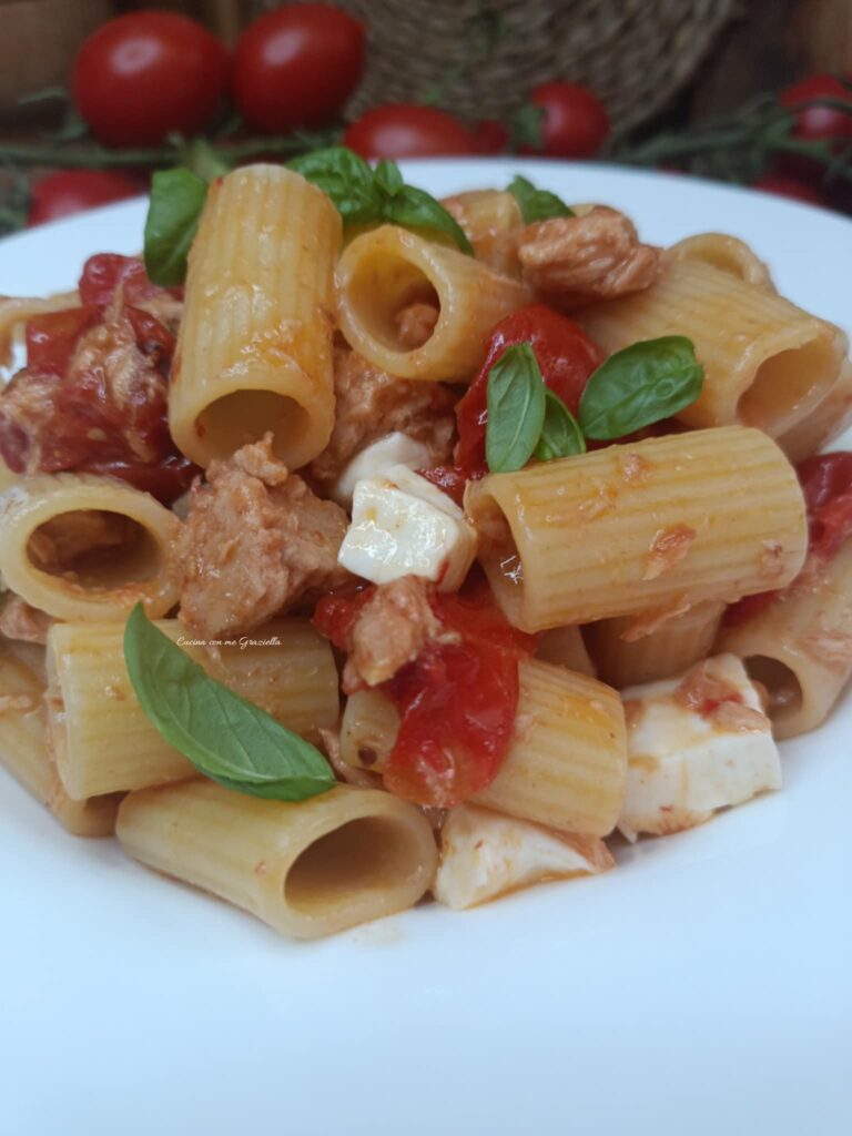 Pasta fredda pomodori al forno tonno primo sale Pasta fredda pomodori al forno tonno primo sale