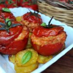 Pomodori ripieni di riso in friggitrice ad aria