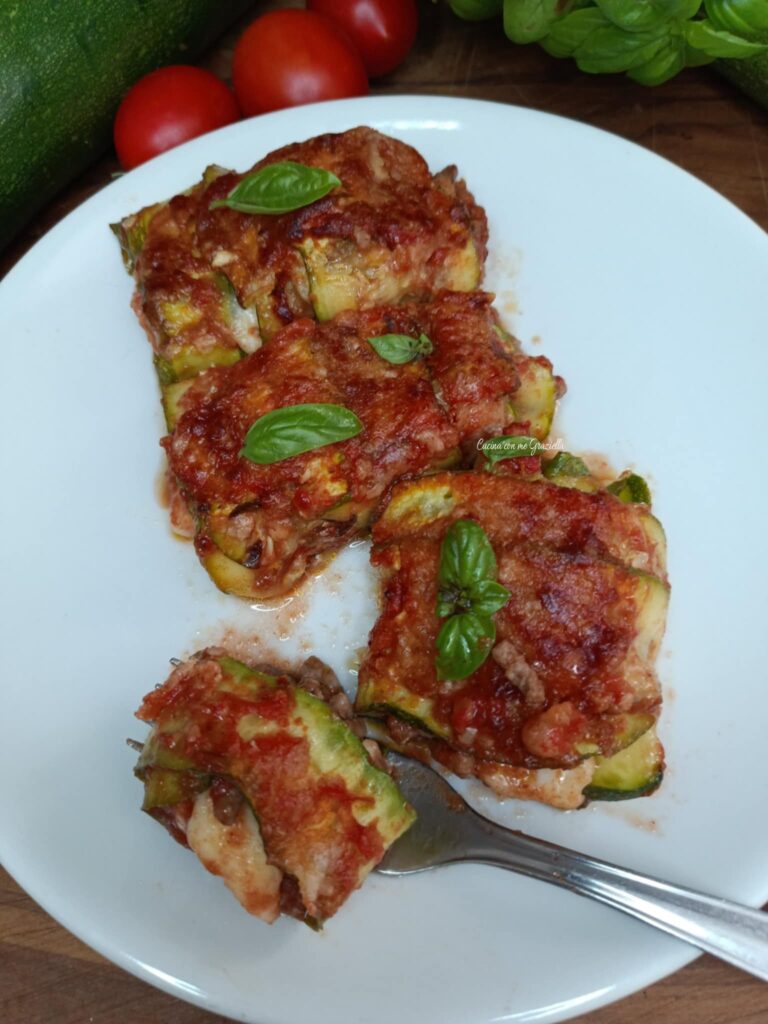 Cannelloni di zucchine ripieni di carne Cannelloni di zucchine ripieni di carne