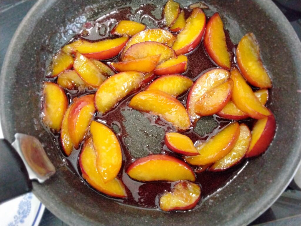 pesche caramellate