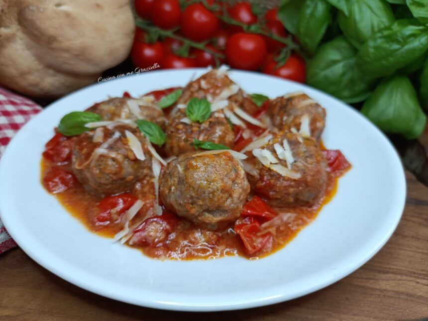 Polpette di carne estive al pomodoro