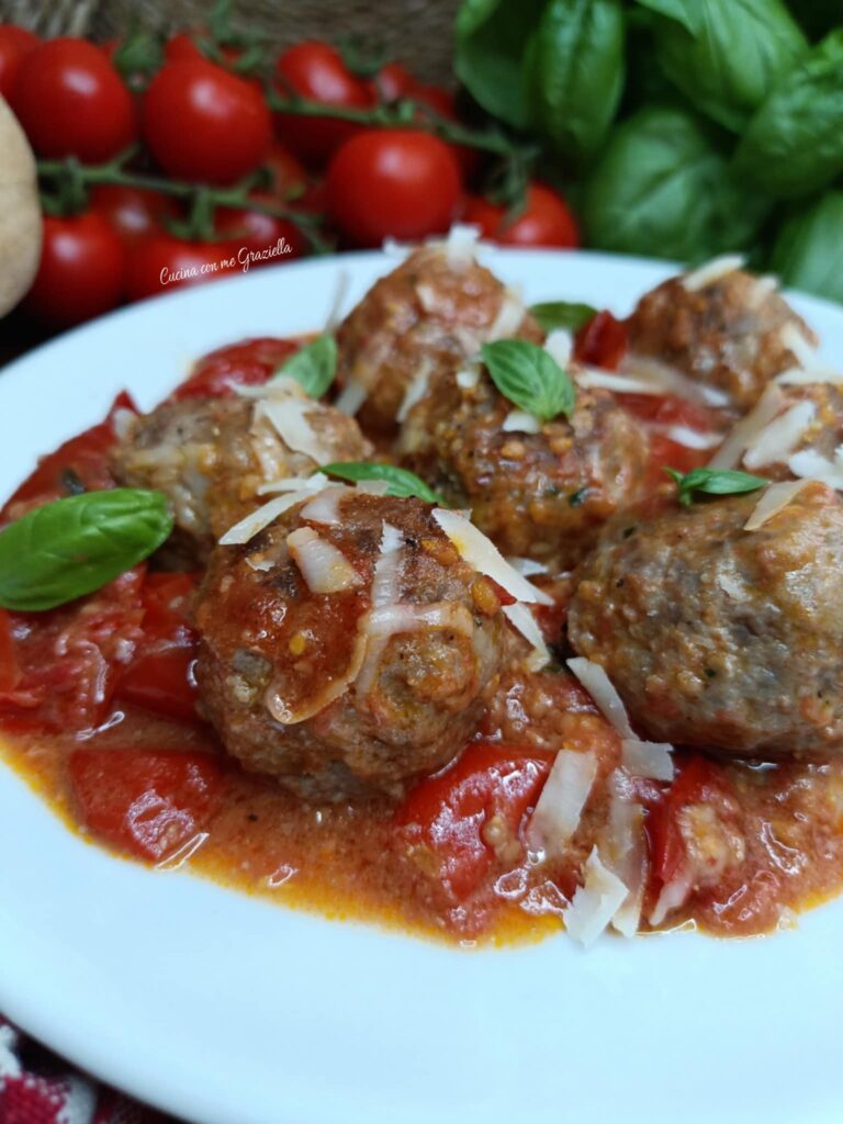 Polpette di carne estive al pomodoro Polpette di carne estive al pomodoro