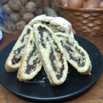 Biscottone arrotolato noci e cioccolato