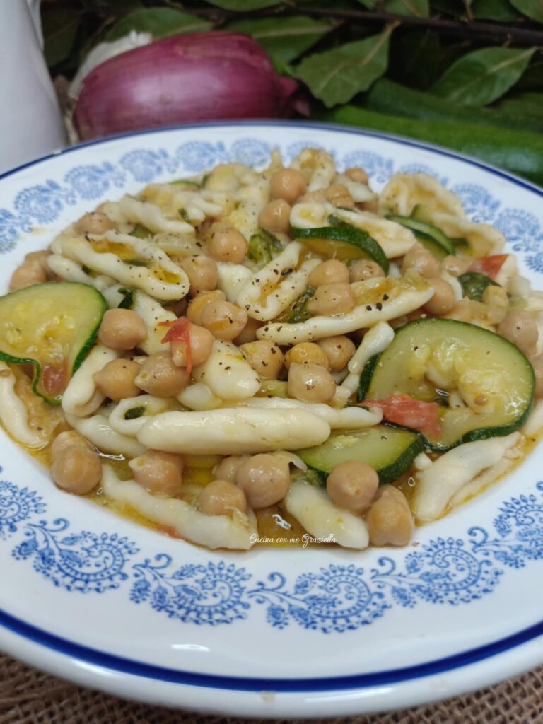 Pasta ceci e zucchine Pasta ceci e zucchine
