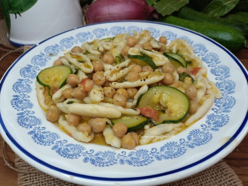 Pasta ceci e zucchine